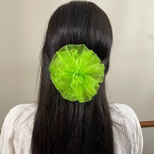 Green Medium Handmade Hair Bow With Clip. 5"x 3.5" bow